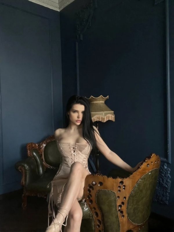 41b31d30-6790-4d30-b9d8-8da0f14dfc16.jpg